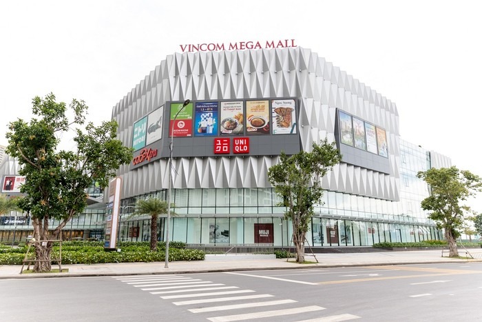 vincom mega mall grand park va vincom plaza bac giang dong loat khai truong