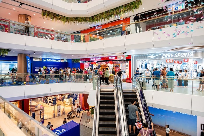 vincom mega mall grand park va vincom plaza bac giang dong loat khai truong2