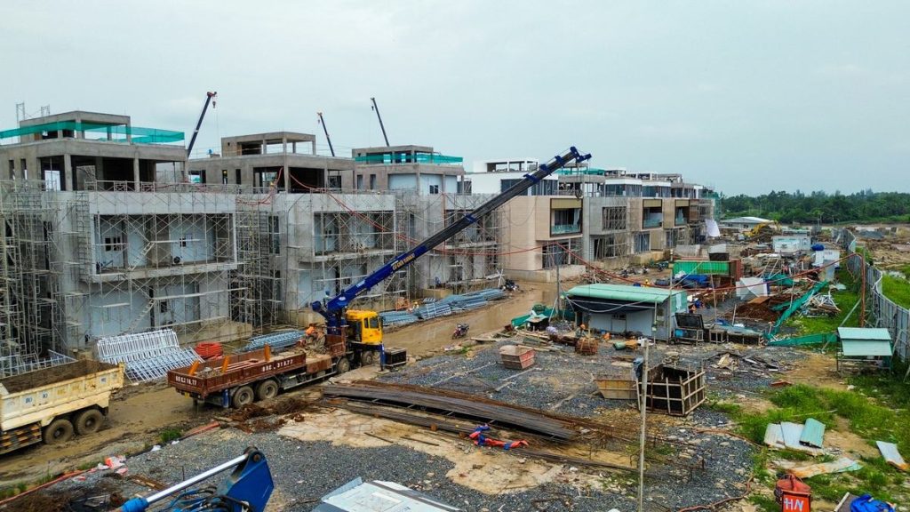 khu biet thu hang sang co gia vai tram ty du cach xa trung tam tp hcm7