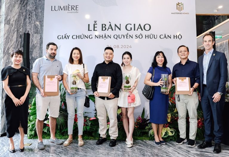 masterise-homes-ban-giao-so-hong-cho-cu-dan-tai-nhieu-du-an-o-tp-hcm