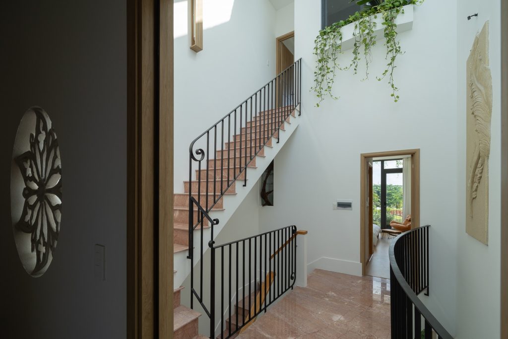 nha ba tang ngoi do co hai mat tien dep lung linh8