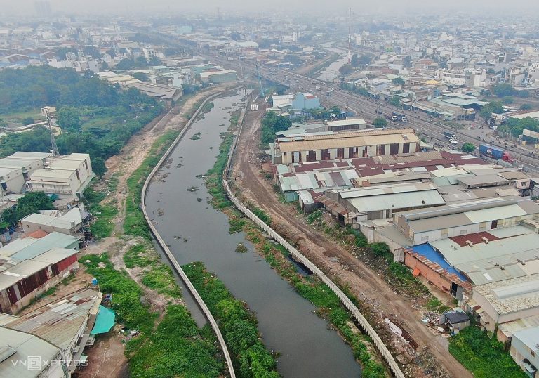 nhieu-cau-moi-se-duoc-bac-qua-kenh-dai-nhat-tp-hcm