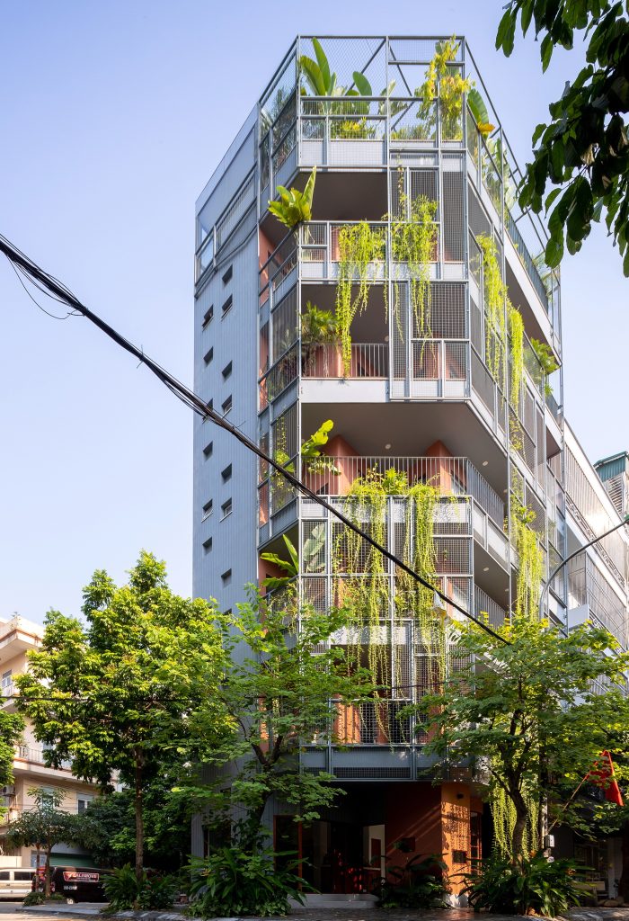 phu xanh mat tien ngoi nha 6 lau giup giam tieng on