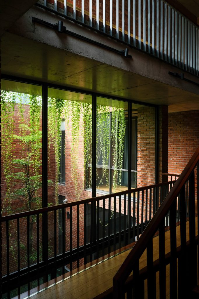 su hoa quyen giua thien nhien va kien truc tu gach do7