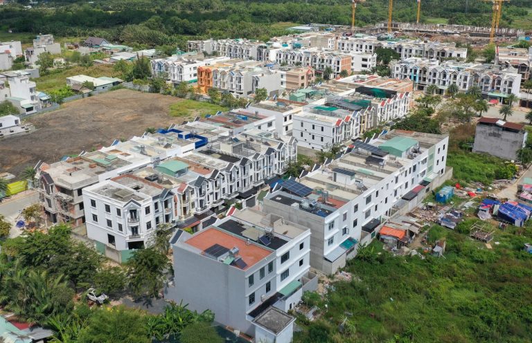 tai-tp-hcm-nha-dan-duoc-phep-xay-tang-ham-tro-lai