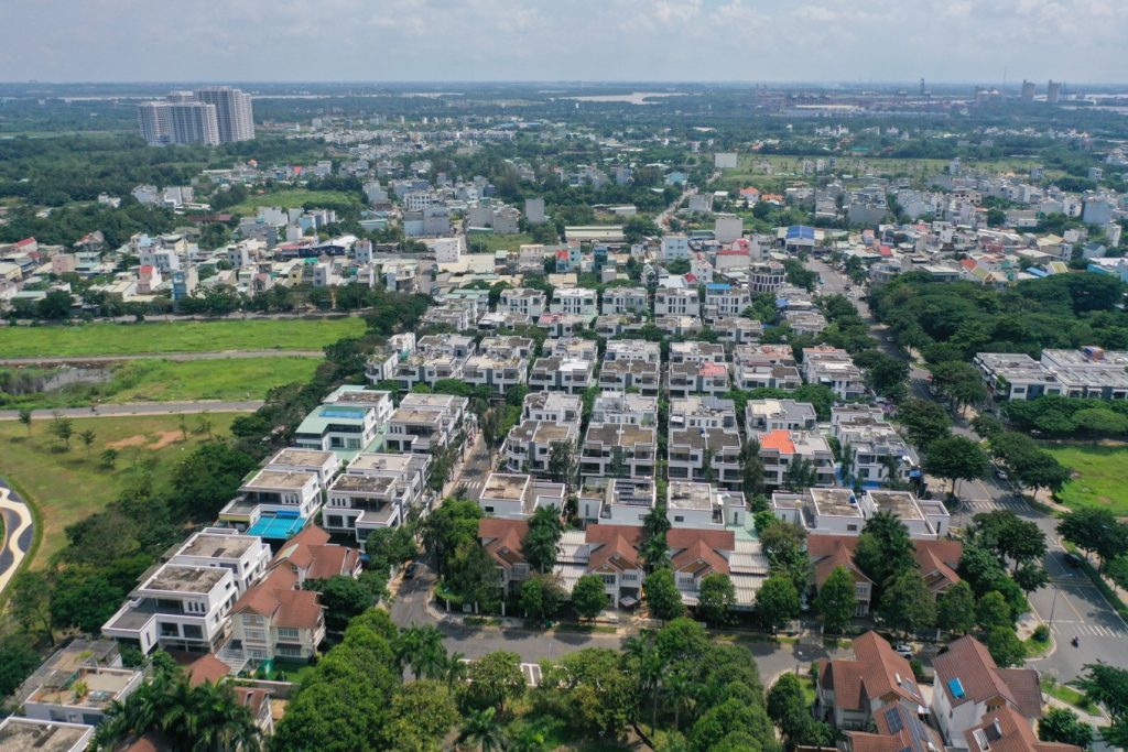 mat bang gia nha lien tho tp hcm giam dan