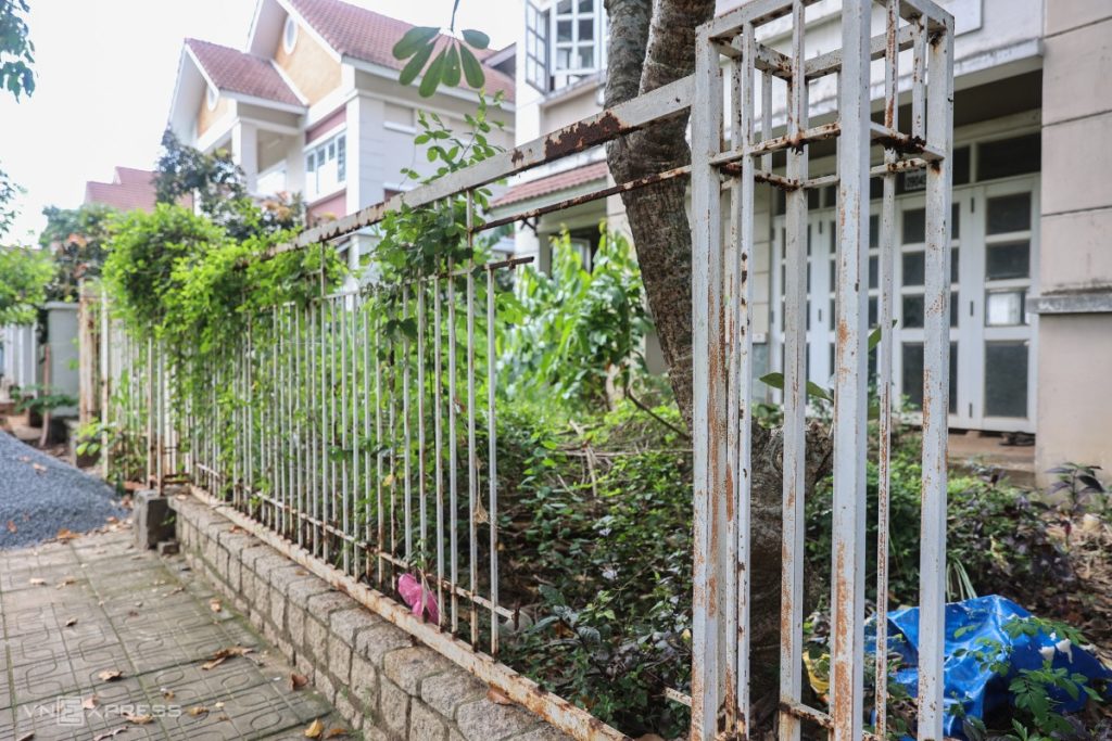 tp hcm nhieu biet thu nha pho bo hoang11